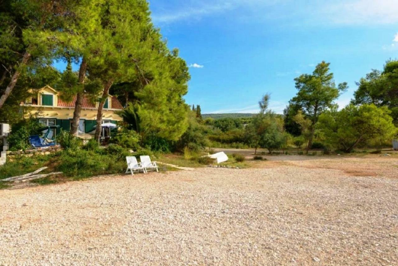 Deluxe Villa Sirena On The Beach With Pool Supetar Exteriér fotografie
