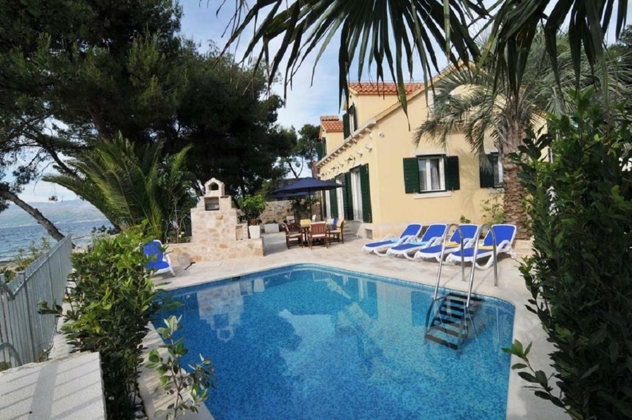 Deluxe Villa Sirena On The Beach With Pool Supetar Exteriér fotografie